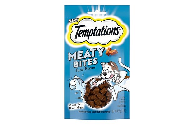 fill your cats stocking with temptations treats