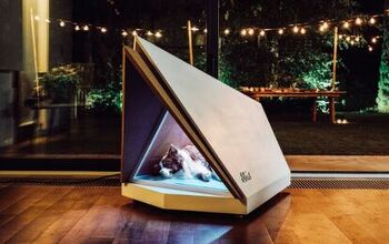 Ford’s Noise-Cancelling Kennel Helps Pooches Feel Safe During Firewo